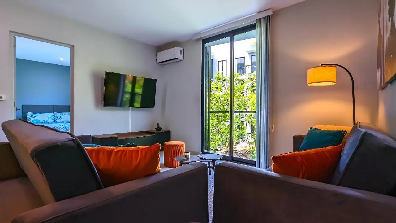 Riviera Home - New 2Br Condo W. Big Pool & Jacuzzi Playa del Carmen Mexico