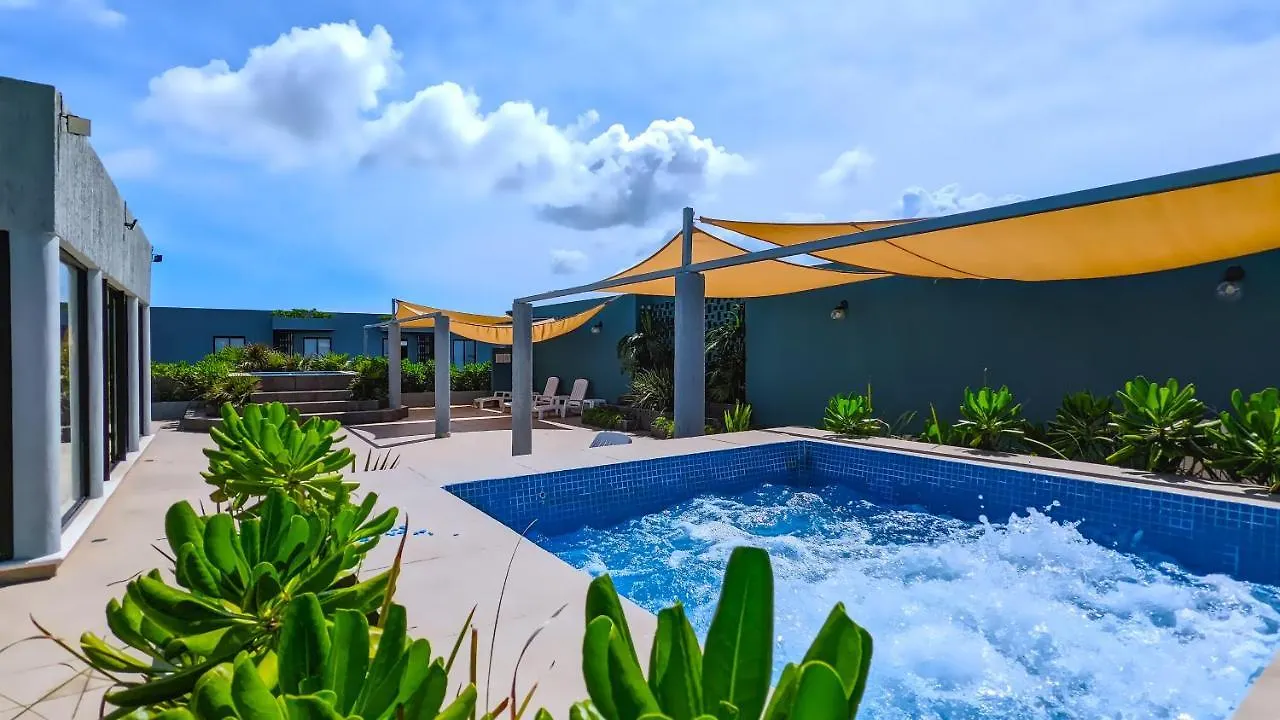 Riviera Home - New 2Br Condo W. Big Pool & Jacuzzi Playa del Carmen