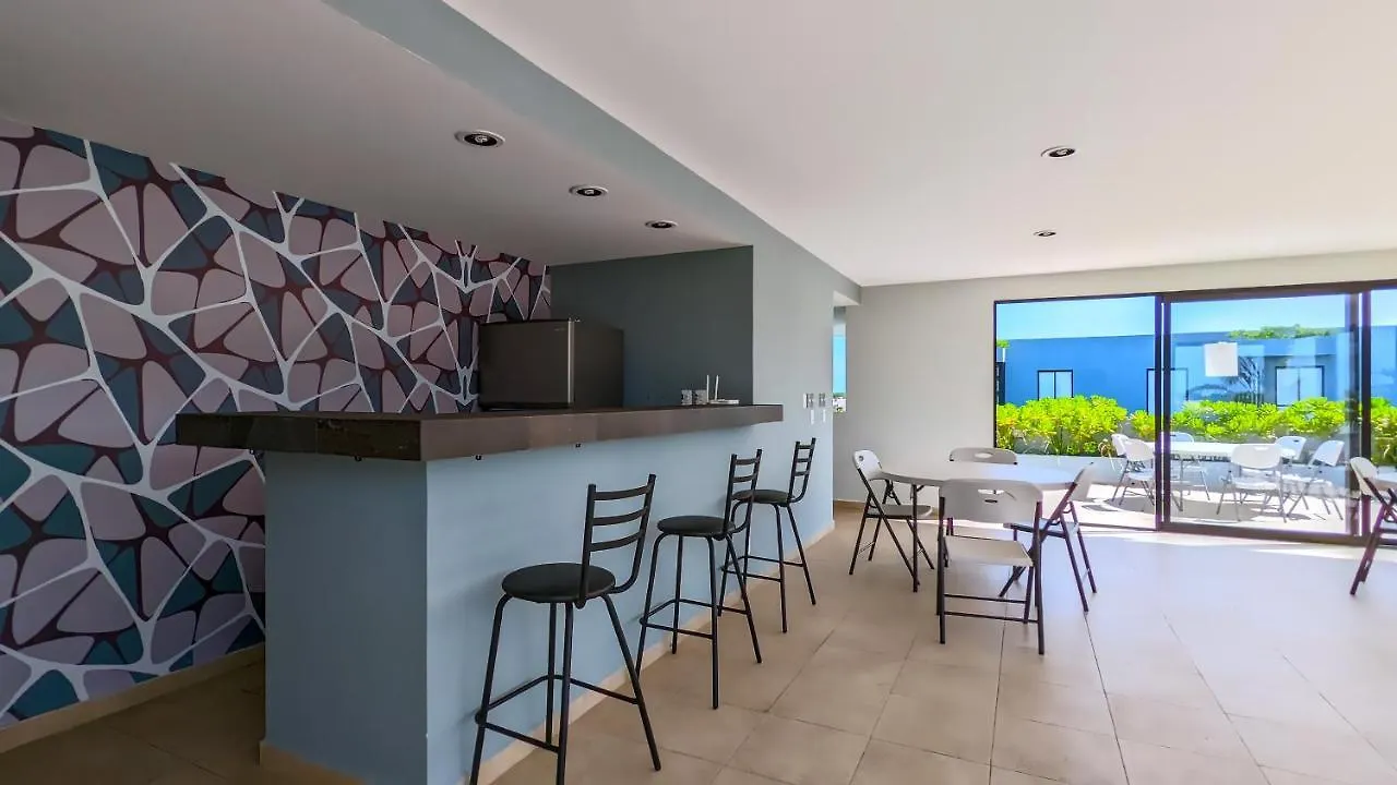 Riviera Home - New 2Br Condo W. Big Pool & Jacuzzi Playa del Carmen Apartment
